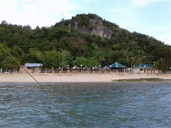 Se San Beach Resort-Isla De Gigantes Carles Bagian luar foto
