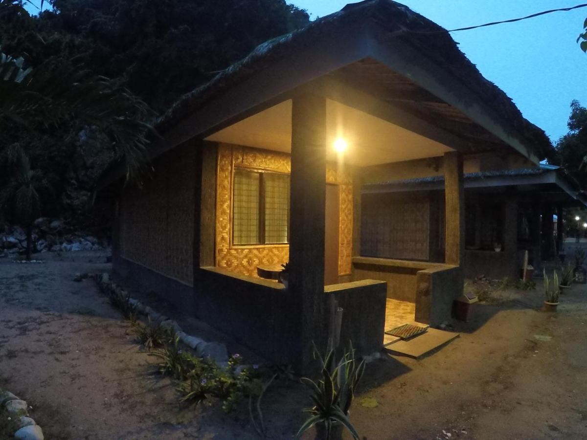 Se San Beach Resort-Isla De Gigantes Carles Bagian luar foto